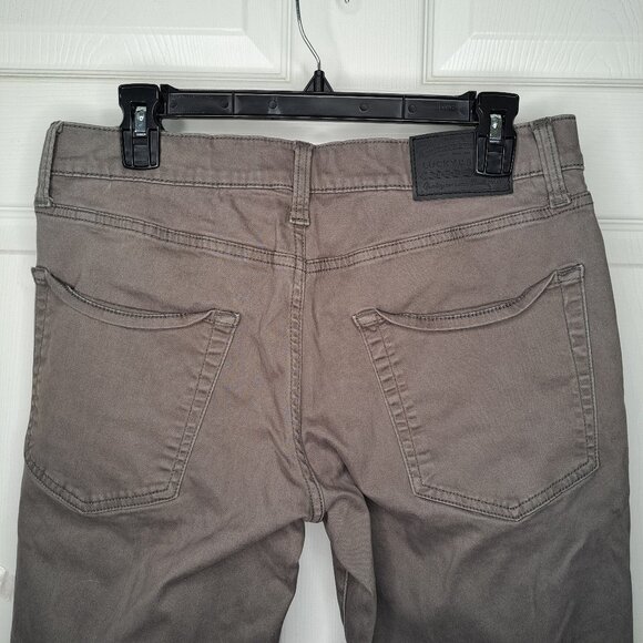 Lucky Brand Straight Leg Gray Wash Jeans Size 32x30 - Picture 5 of 9